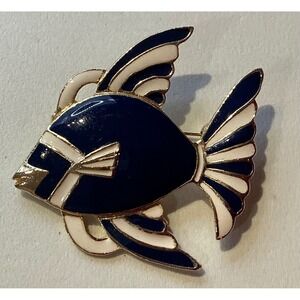 Enamel Fish Figural Brooch Pin Blue White Gold Tone Seaside Nautical Figural pin